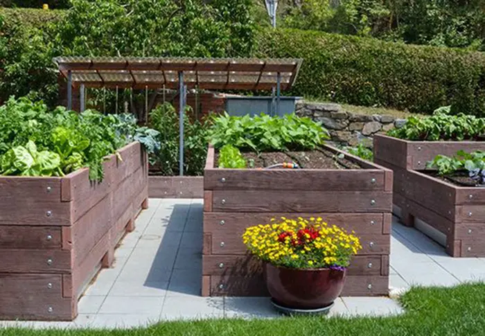 Hochbeete kaufen in Amstetten und den Garten verschönern